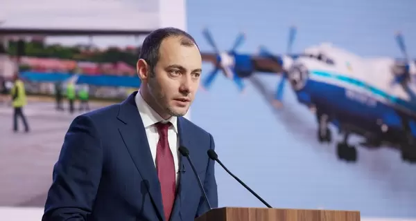Мининфраструктуры: небо над Украиной открыто, летать продолжают 29 иностранных авиакомпаний