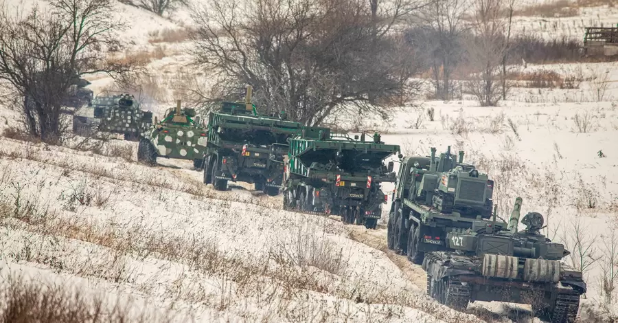 У НАТО не бачать відведення Росією частини військ від кордонів України, але закликали Москву 
