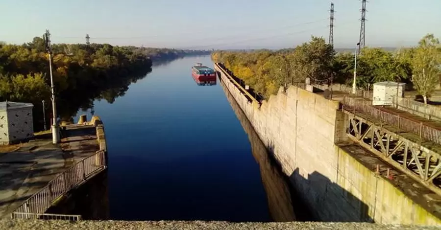 «Велике будівництво» Зеленського капітально оновить річкові шлюзи Дніпра