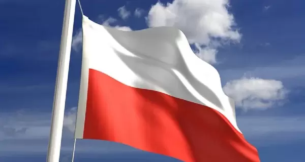 Польша призвала своих граждан отказаться от любых поездок в Украину