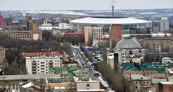 В Донецке одни ликуют, другие прячут «призывников»