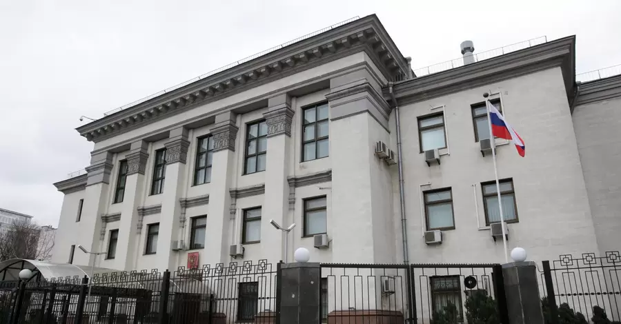 МИД РФ объявил об эвакуации российских дипломатов из Украины