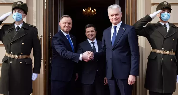 Владимир Зеленский начал встречу с президентами Польши и Литвы