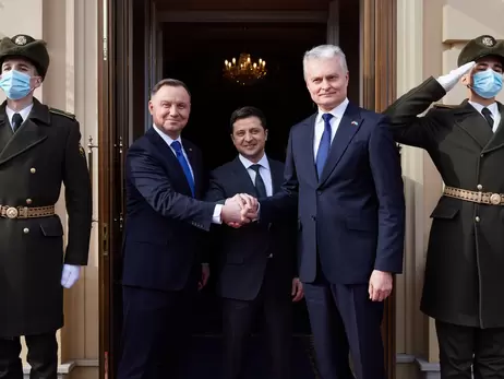 Владимир Зеленский начал встречу с президентами Польши и Литвы