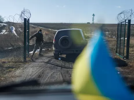 В Украине ввели военное положение: как оно скажется на жизни мирных граждан