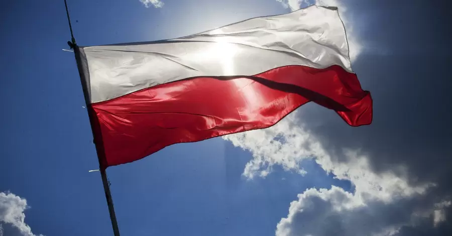 Польша разворачивает пункты приема беженцев из Украины: ограничения на границе сняли