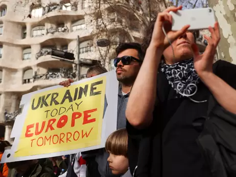 В мире проходят митинги против российского вторжения в Украину