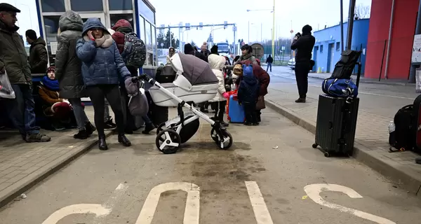 Какие страны помогут беженцам из Украины: в Словакию пустят без загранпаспорта, а в Польшу - без вакцинации  