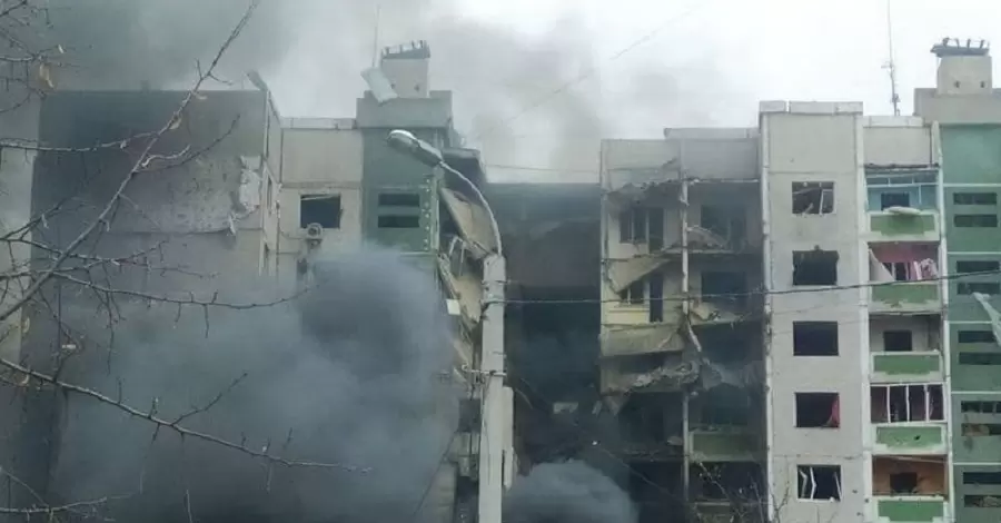 Війська РФ завдали ракетного удару по житлових будинках у Чернігові, загинули 22 особи