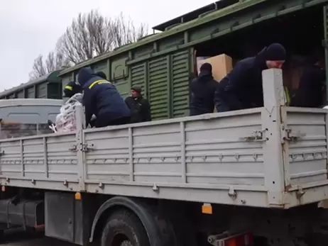 Запорожье получило первые 4 вагона гуманитарной помощи – Офис Президента