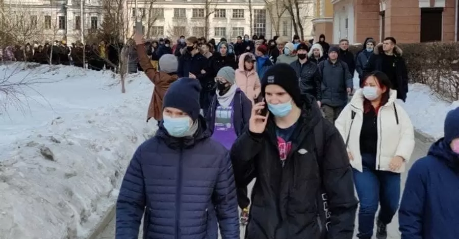 Антивоєнні мітинги в Росії 6 березня: близько 1000 затриманих у 29 містах країни
