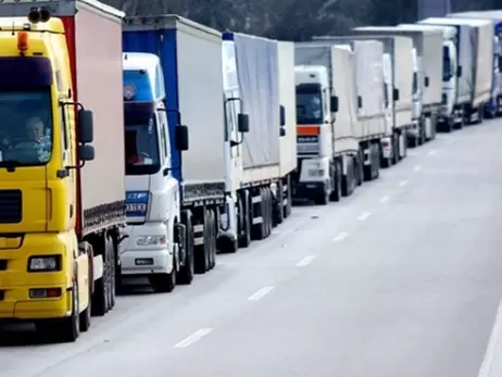 МІУ: Уряд спростив процедуру перевезення міжнародних вантажів для військовозобов’язаних чоловіків