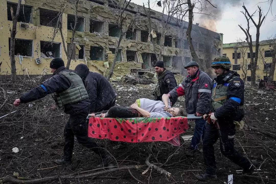 Война в Украине, день четырнадцатый. Бомбежка роддома в Мариуполе. Онлайн 9 марта