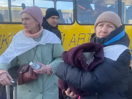 ОП: Эвакуированные из горячих районов Запорожской и Киевской областей уже прибывают в безопасные места