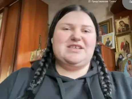 Alyona Alyona решила поддержать родную Киевщину - помогает в аптеке фасовать лекарства