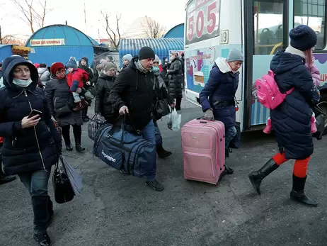 Под Киевом враг расстрелял колонну женщин и детей, погибли 7 человек