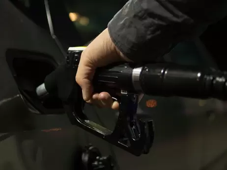 Минэкономики Украины опубликовало новую предельную стоимость бензина - 43,52 грн/литр