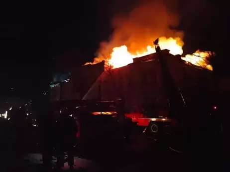 У Харкові всю ніч палали пожежі. З-під завалів дістали тіла 7 людей