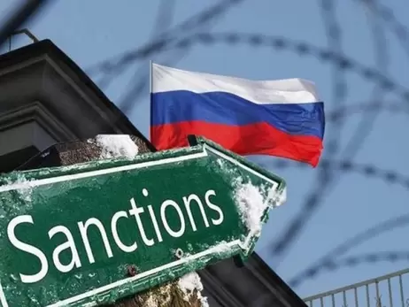 Евросоюз ввел четвертый пакет санкций против России: в списках - Абрамович, Эрнст и другие