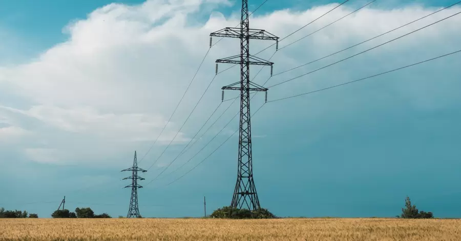 Україна синхронізувала електричні мережі з ЄС та зможе отримувати світло і тепло при пошкодженнях інфраструктури