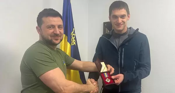 Зеленский наградил освобожденного из плена мэра Мелитополя орденом «За мужество»