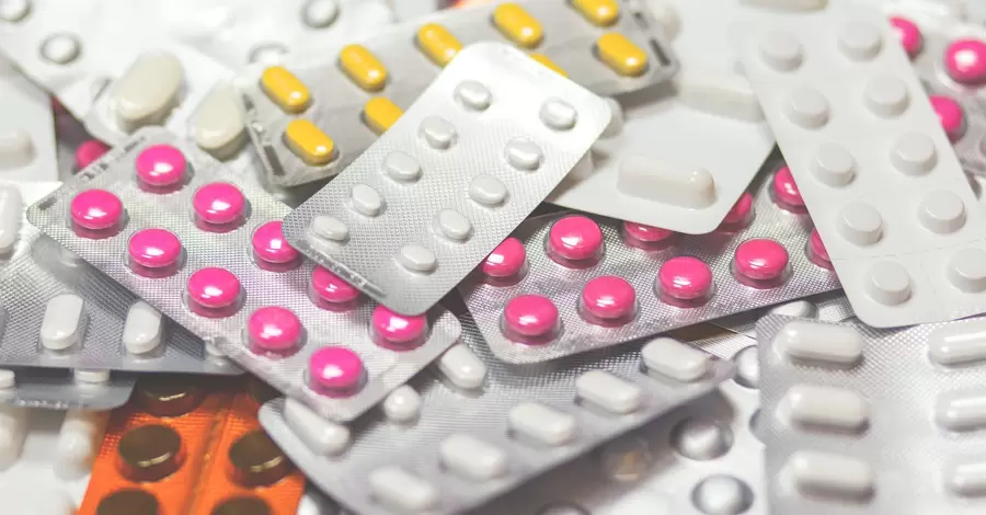 Украина запретила продажу и применение белорусских лекарств: полный список