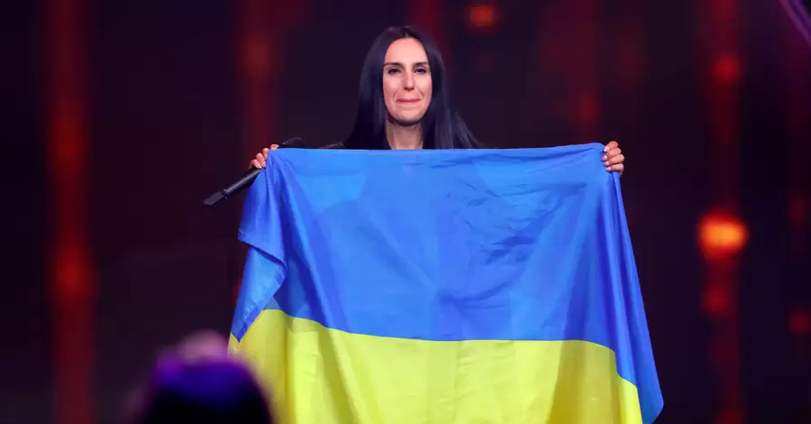 На концерте в Берлине Джамала исполнила гимн Украины, а жена Виталия Кличко - песню о войне