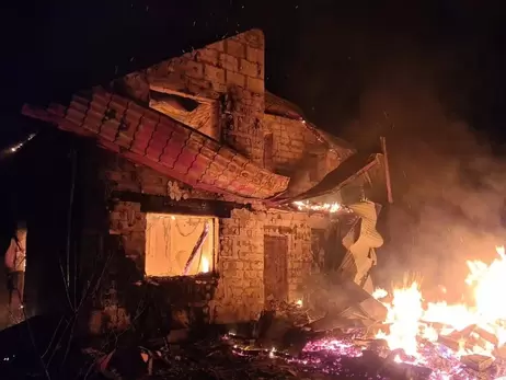 Київ знову обстріляли, горять приватні будинки та багатоповерхівка