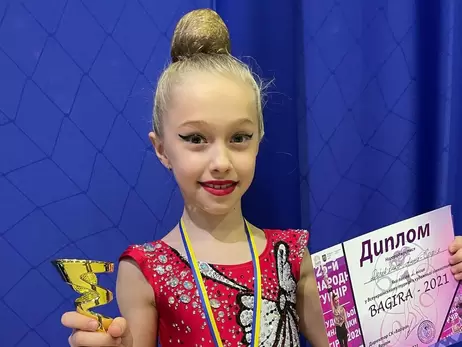 Жертвою обстрілів у Маріуполі стала 11-річна гімнастка Катя Дяченко
