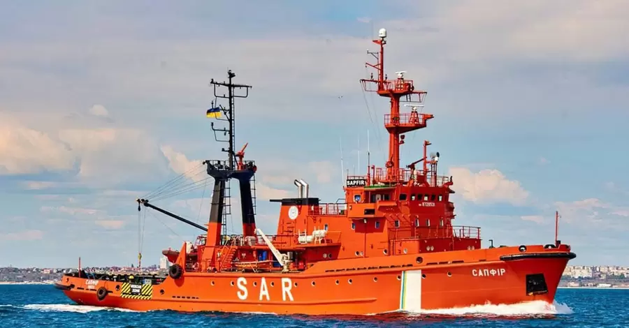 Україна та Росія обмінялися полоненими: ворог звільнив 19 моряків, захоплених біля острова Зміїний
