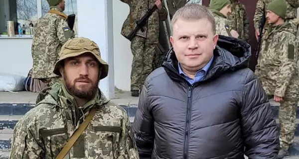 Василий Ломаченко по ночам патрулирует город, а Максим Бурсак готов уничтожать врага