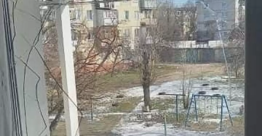На Луганщині війська РФ обстріляли лікарню та житлові будинки, є загиблі та поранені