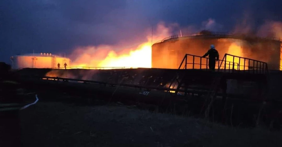 Луганська область: Внаслідок обстрілів спалахнули школа та нафтове сховище