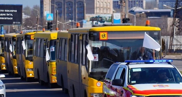 У Мелітополі окупанти готуються відкрити російські школи та пропонують вчителям зарплати в рублях