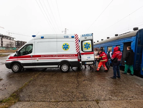 Російські окупанти обстріляли колону евакуйованих маріупольців, тяжко поранених транспортували до Львова
