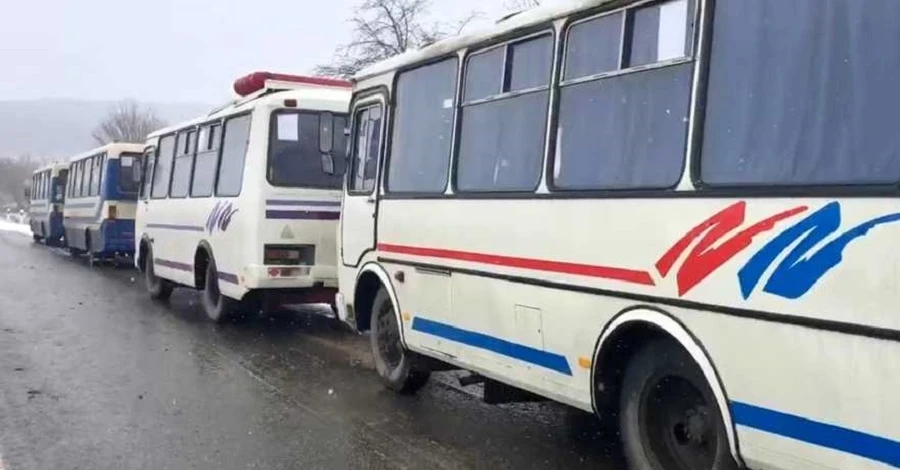 Российские оккупанты заблокировали колонну, которая ехала в Мариуполь для эвакуации людей