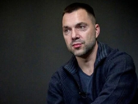 Арестович спрогнозировал активные бои в Украине до середины апреля