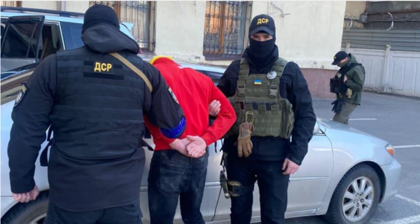 Под Харьковом бандиты убили троих фермеров и попытались имитировать обстрел, подпалив их машину