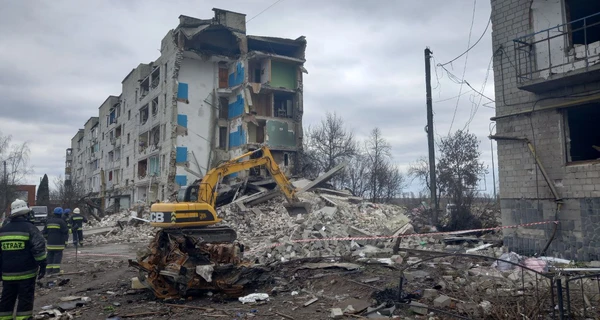 Репортаж из Бородянки: оккупанты не пускали спасателей вытащить людей из-под завалов