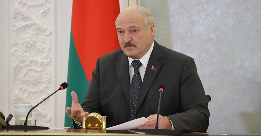 Лукашенко хочет вклиниться в переговоры Украины и РФ: Должны учесть позицию Беларуси