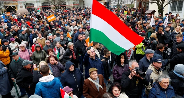 Фантомні імперські болі: чому Угорщина вороже ставиться до України