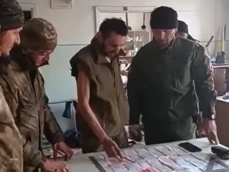 Кадыровцы сняли новый фейк в Мариуполе: поймали пьяного бомжа и выдали его за украинского разведчика