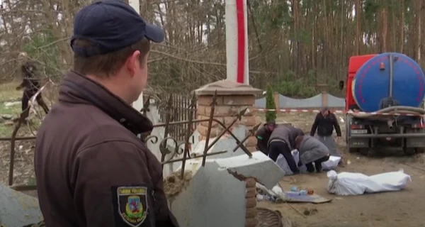 Під Києвом виявлено нову братську могилу з десятками загиблих