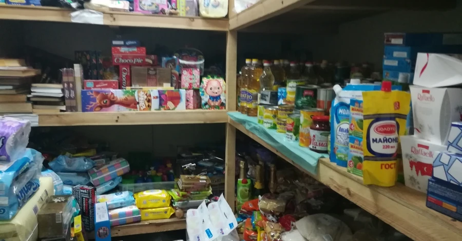 Российские оккупанты захватили гуманитарный склад, где хранились лекарства и детское питание