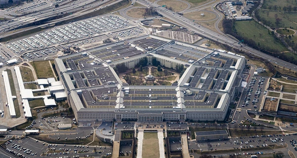 Пентагон созвал на совещание топ-производителей оружия в США  