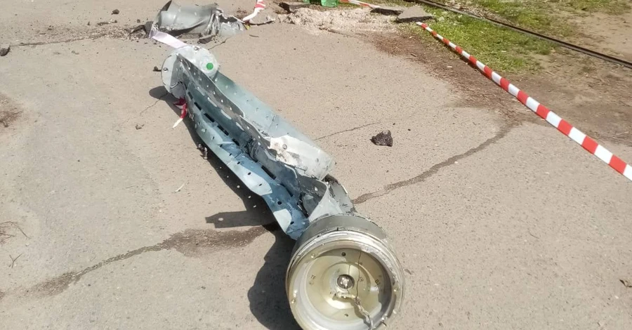 Российские военные снова обстреляли из кассетных мин жилые дома в Николаеве, пятеро погибших