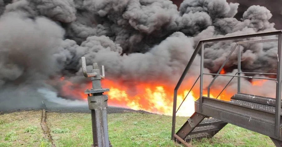 На Луганщині ворог обстріляв нафтопереробний завод
