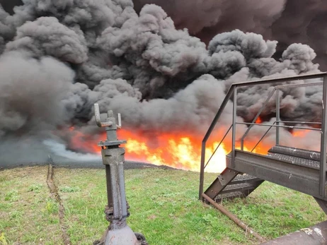 На Луганщині ворог обстріляв нафтопереробний завод