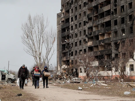  «Азов»: РФ сбросила на Мариуполь сверхмощную бомбу. Под завалами сотни людей 