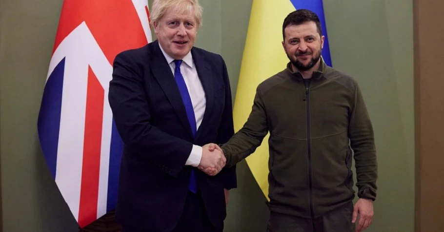 Зеленський та Джонсон обговорили новий пакет військової допомоги Україні